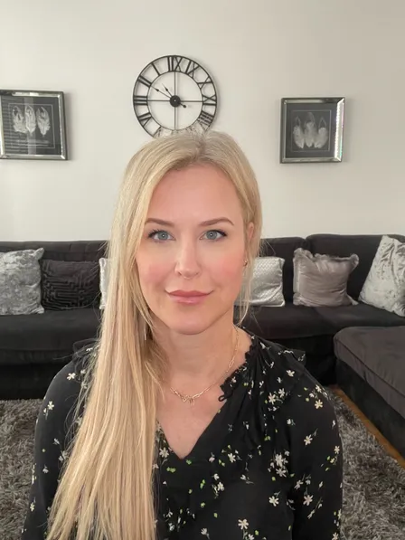 Sanna Wakefield - Professional Psychologist & Clinical Hypnotherapist